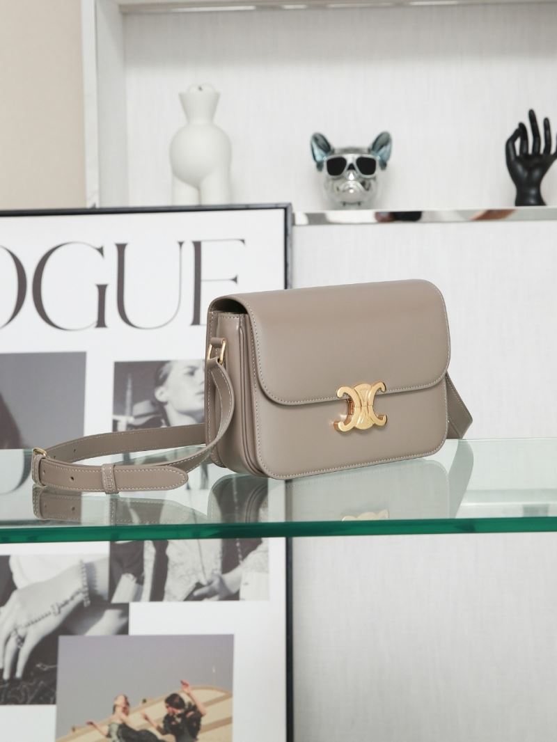 Ce1i*e triomphe bags